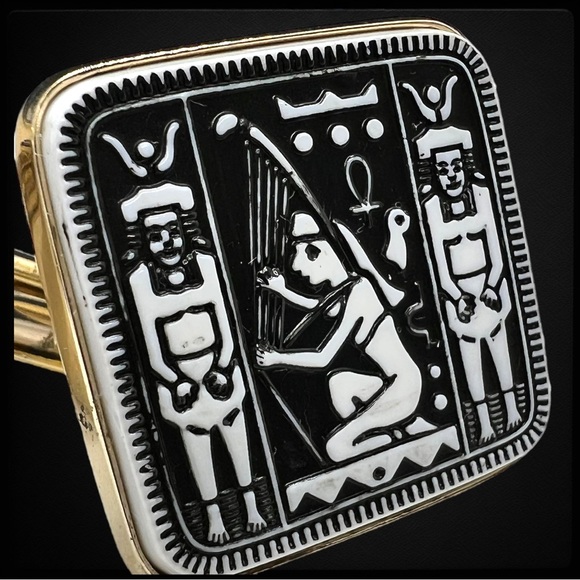 Vintage Unisex Egyptian Hieroglyphic Scene Black White Toggle Back Cufflinks - Picture 10 of 13